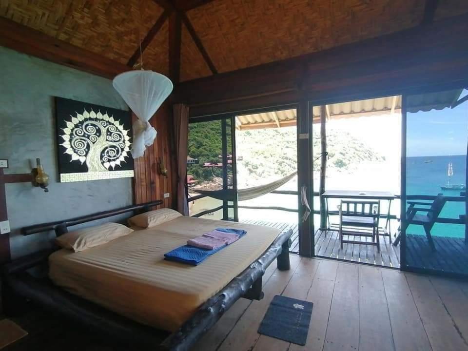 Chabalay Resort Koh Tao Room photo